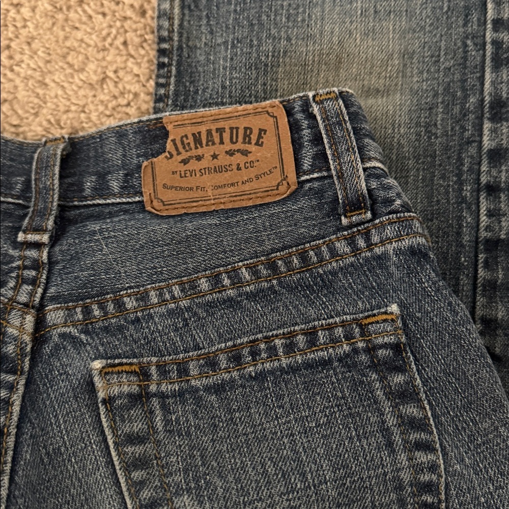 3 Pair of Boys Jeans - Wrangler & Levi - Picture 12 of 16